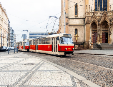Conectividad inteligente del transporte público con la pasarela 5G para vehículos