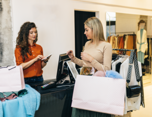 Solución de red SD-WAN para cadenas de tiendas de ropa
